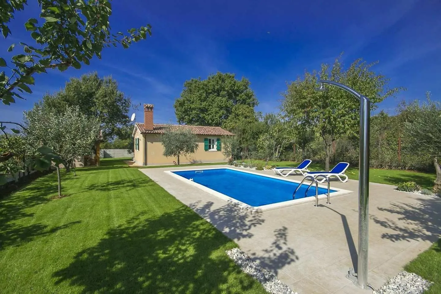 Villa Oliva location